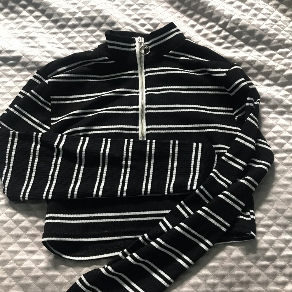 Quarter zip crop top
